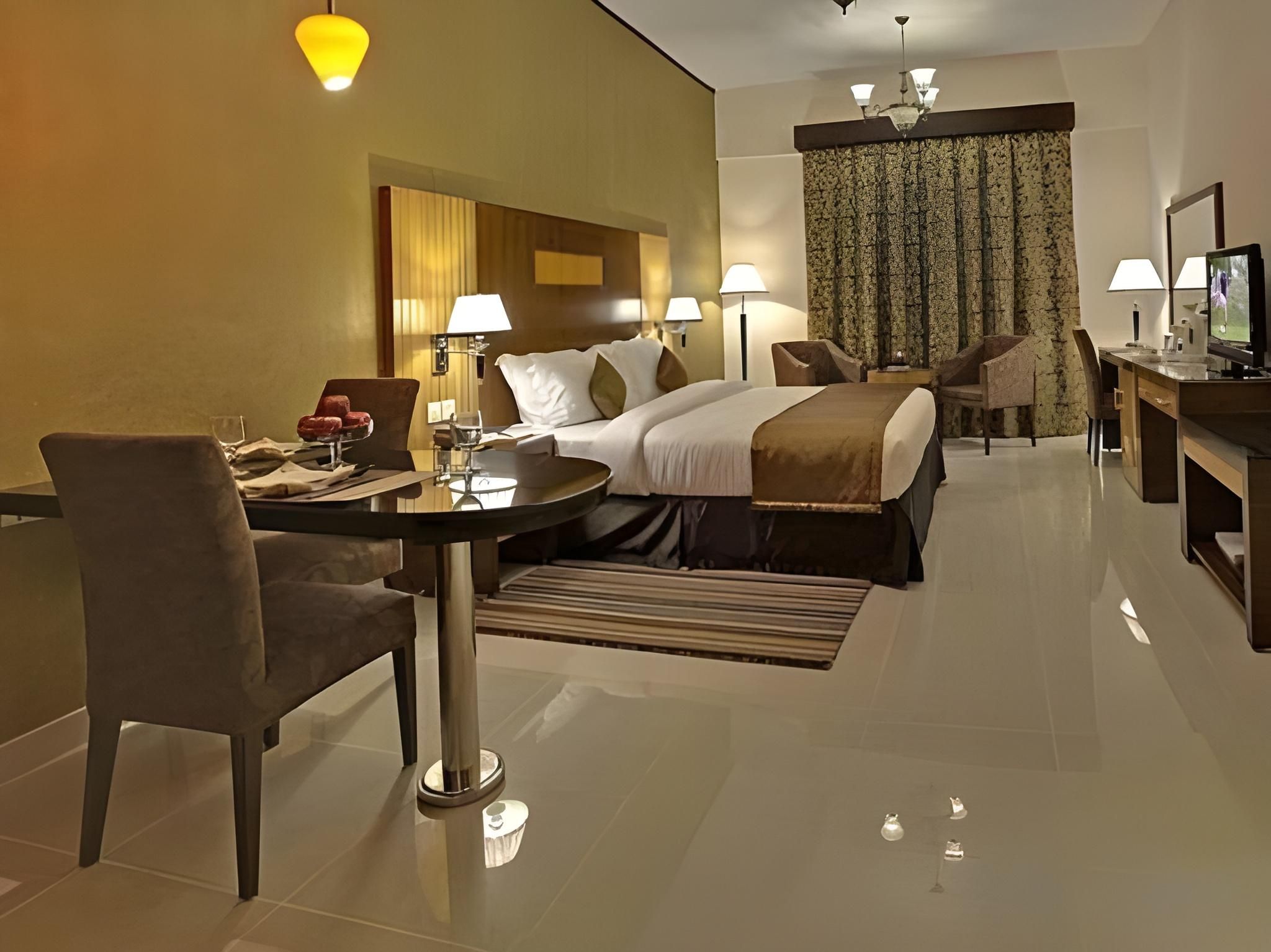 City Tower Hotel Standard King Room