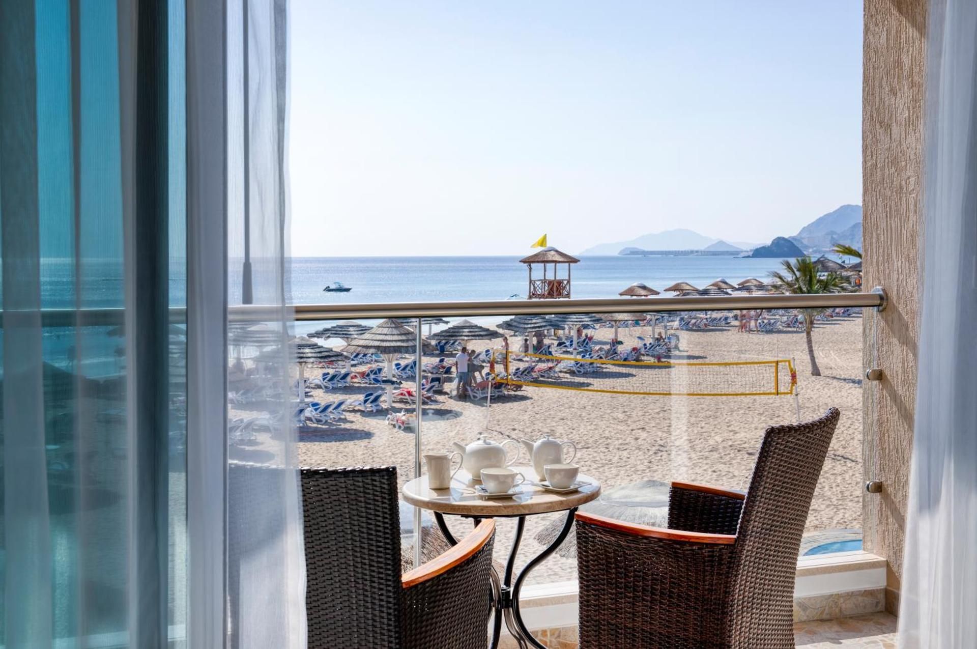 Ocean Front Suite with Balcony 