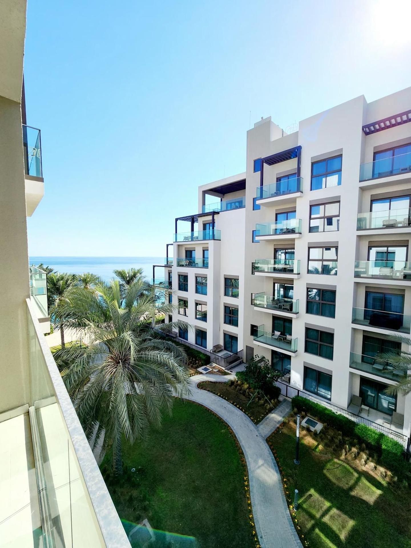 Solo RealtyHH Apartments - Address Residence Fujairah