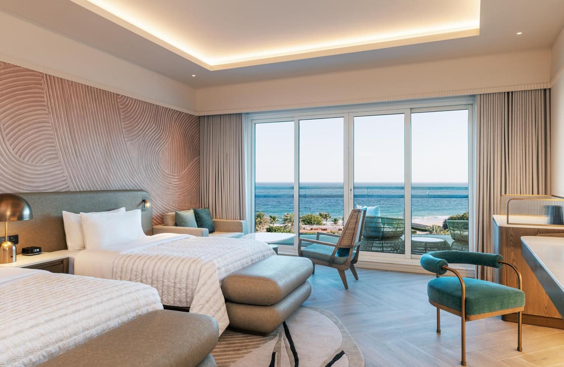 Deluxe Guest Queen Room with Ocean View and Club Lounge Access