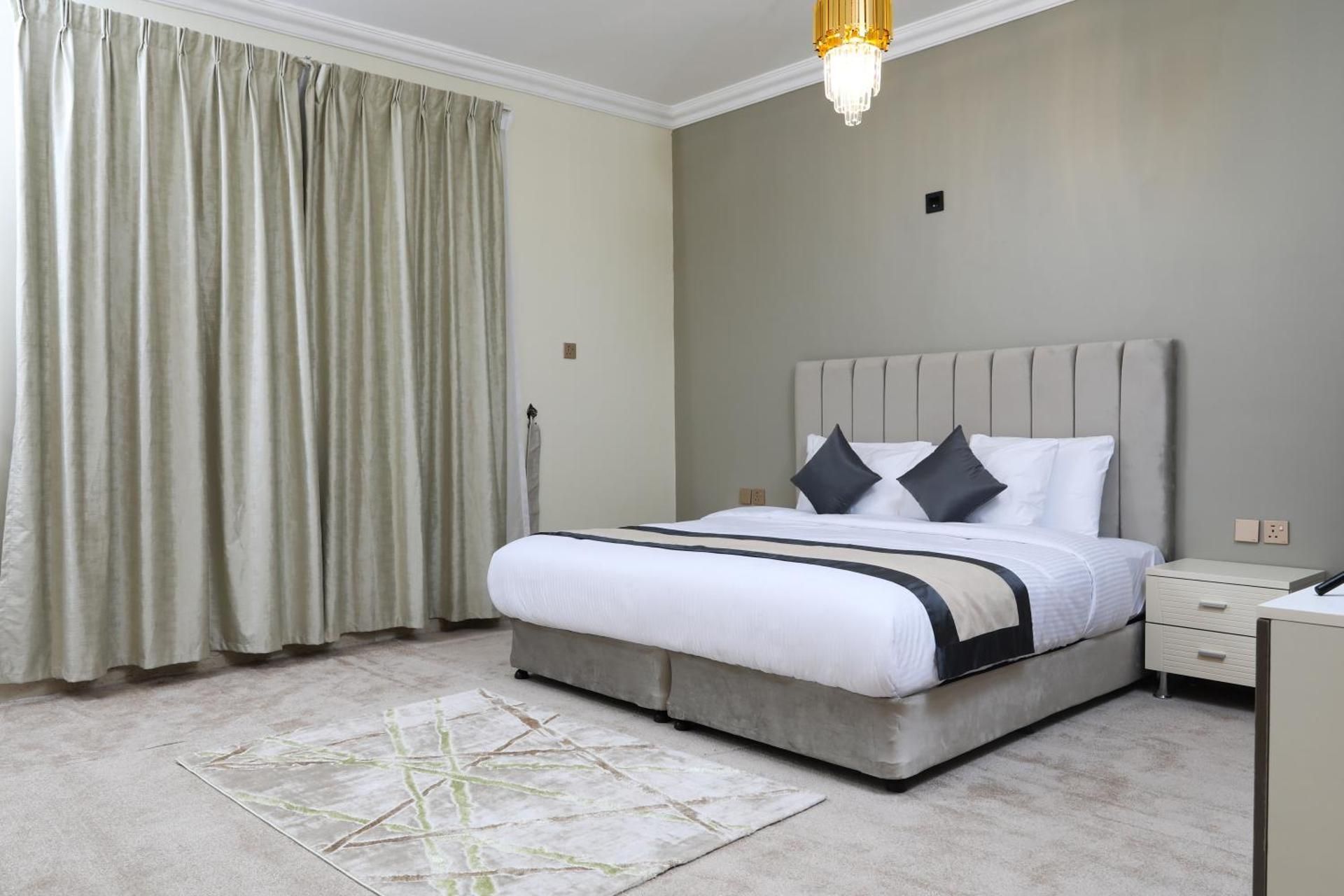 One-Bedroom Deluxe Apartment with Balcony