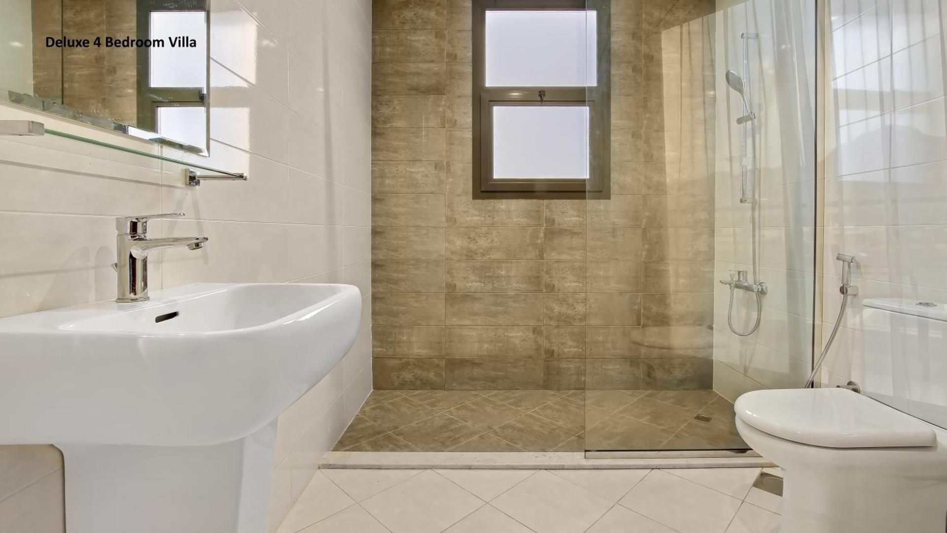 Deluxe 4BR Basic Villa with Private Pool 