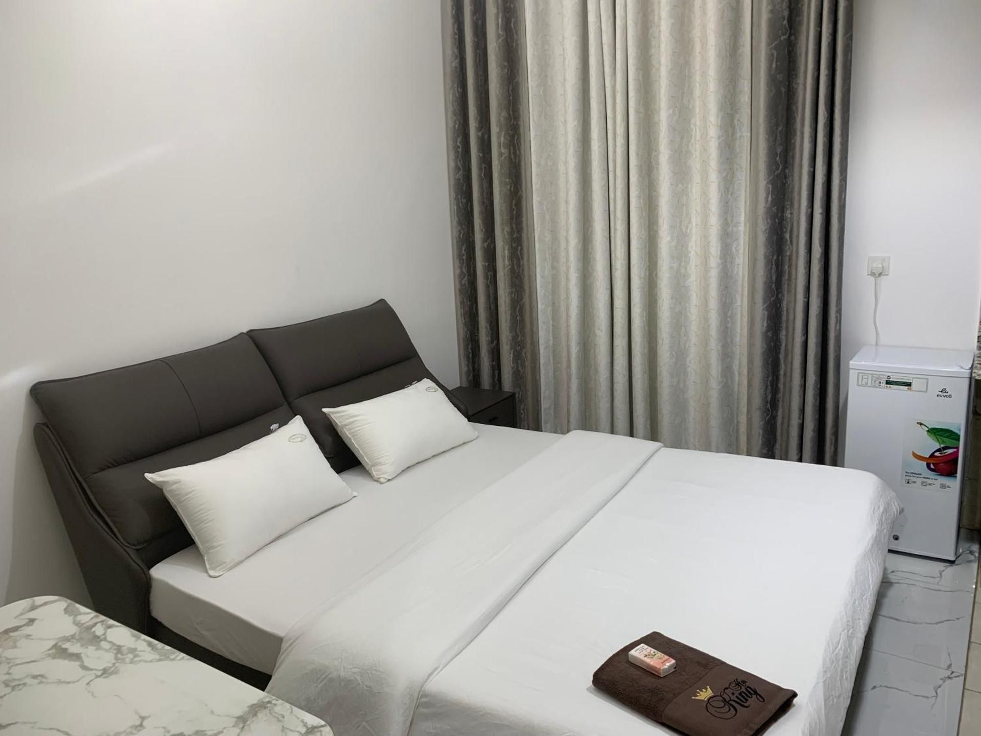 Suite with Lake View