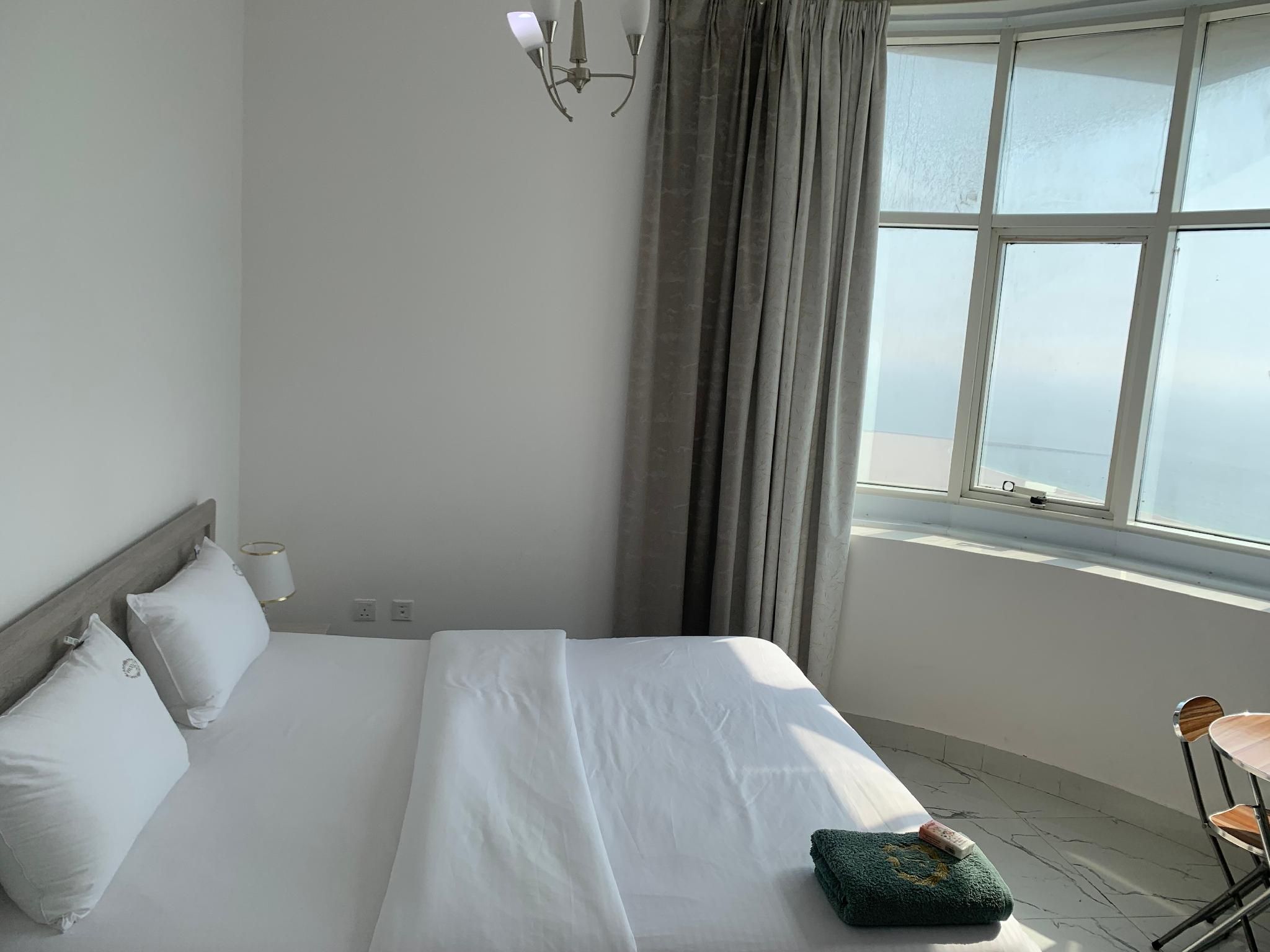 Standard Sea View