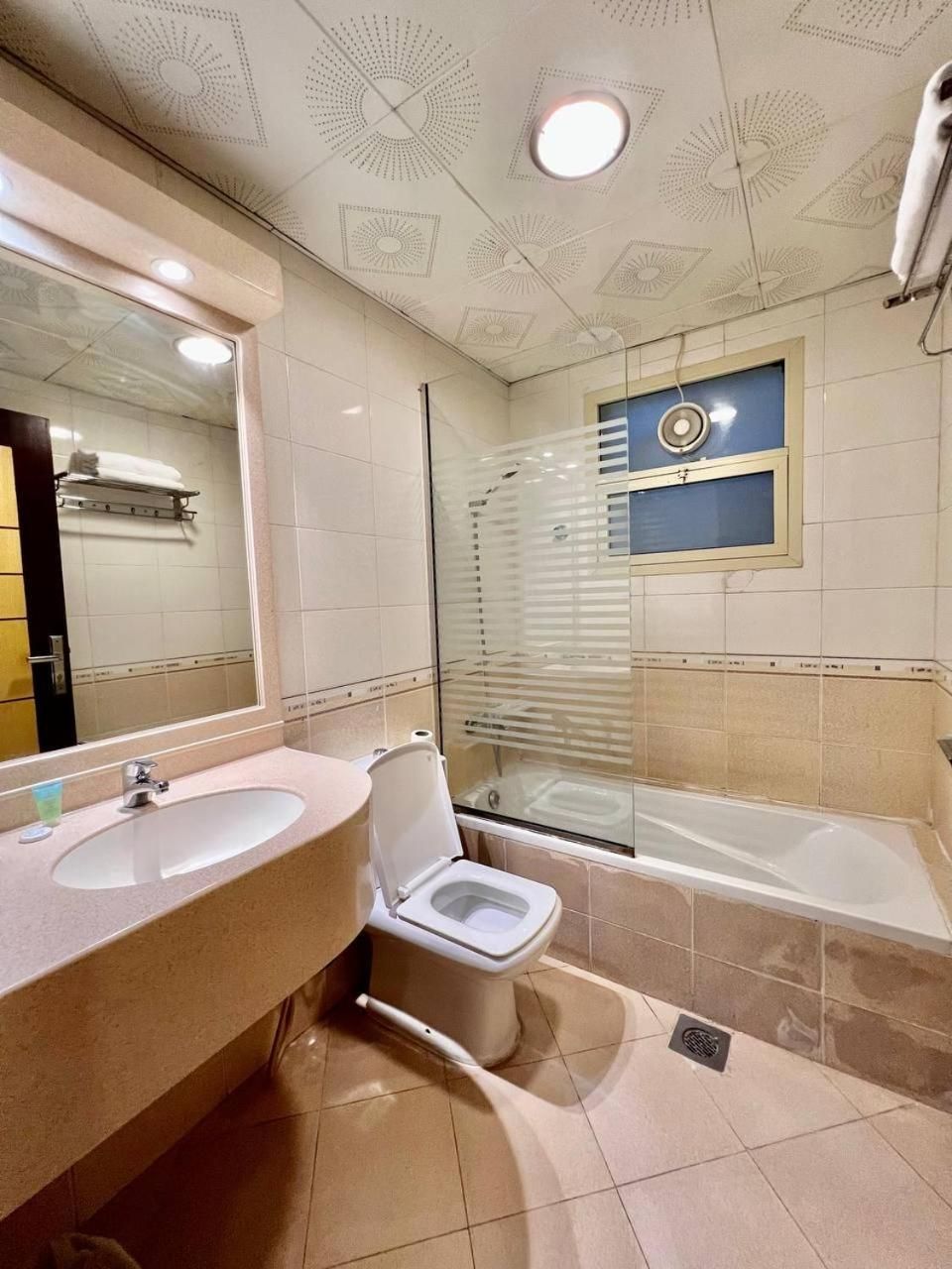 One Bedroom Twin Suite