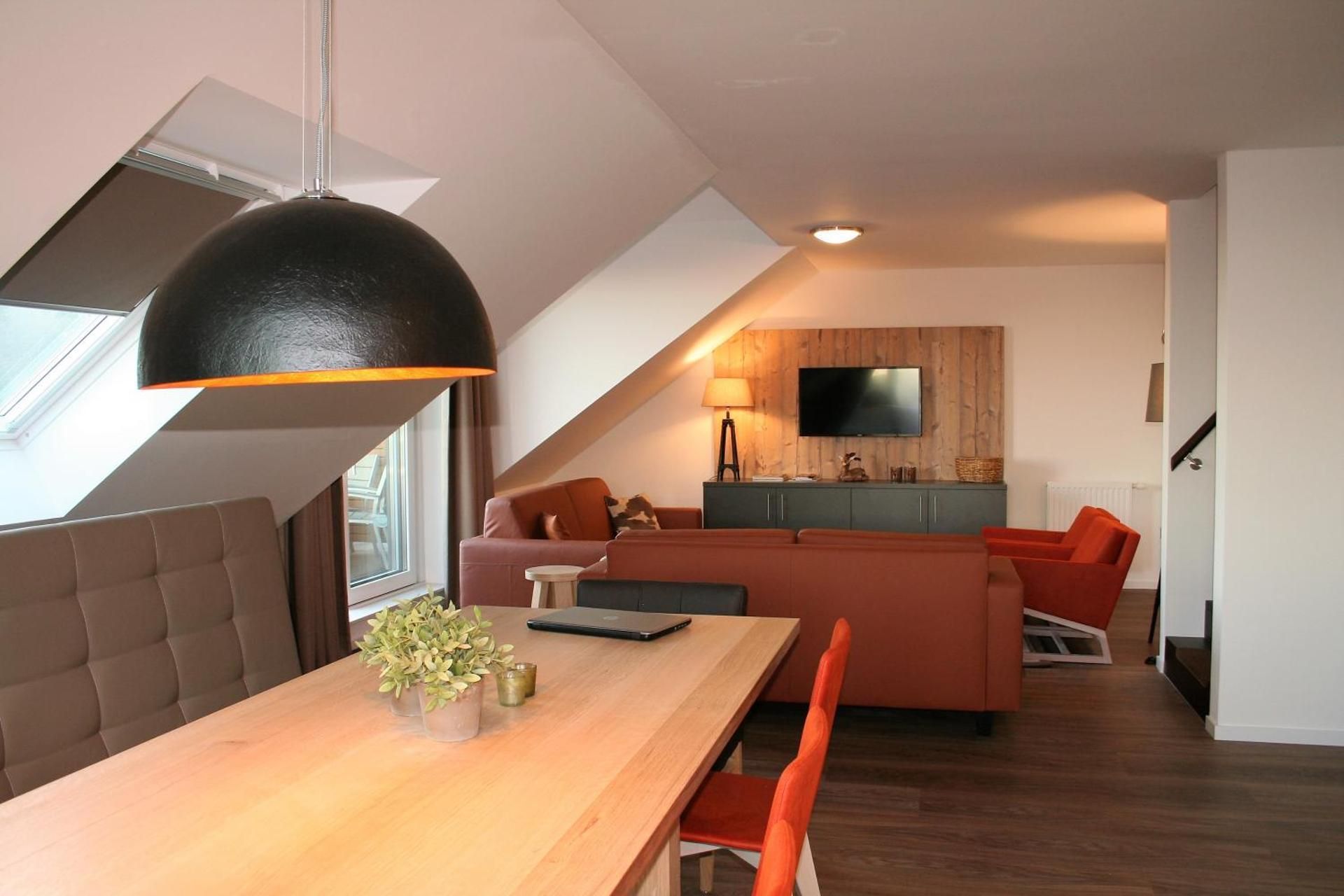 Moderne 8P-Wohnung in bester Lage