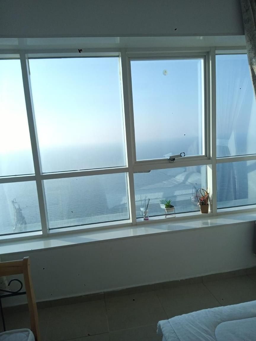 Deluxe Double Room with Side Sea View