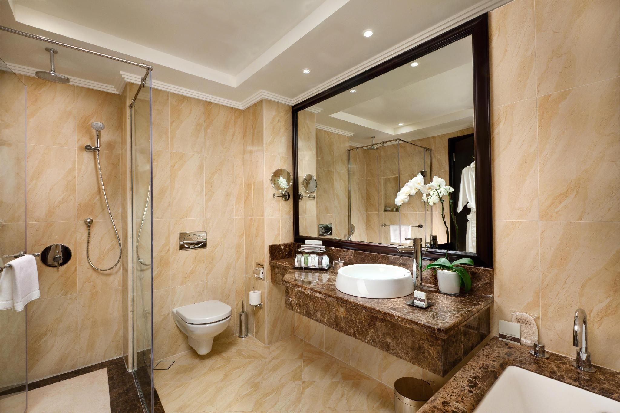 One Bedroom Apartment