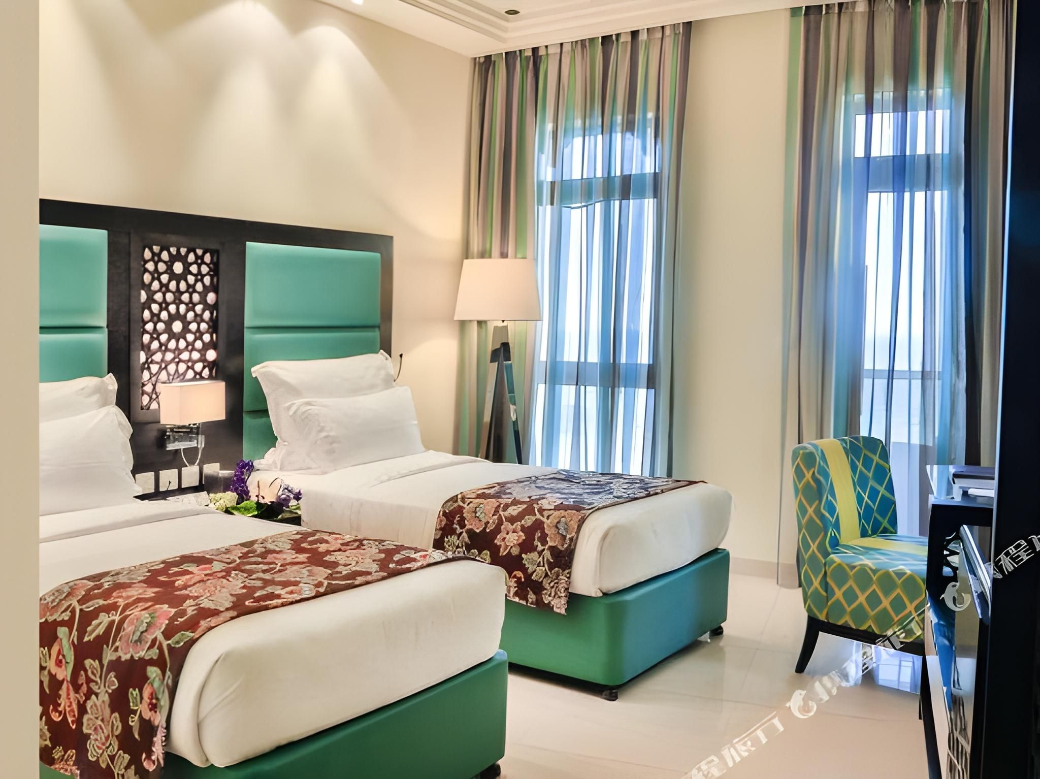 Standard Twin Room with View