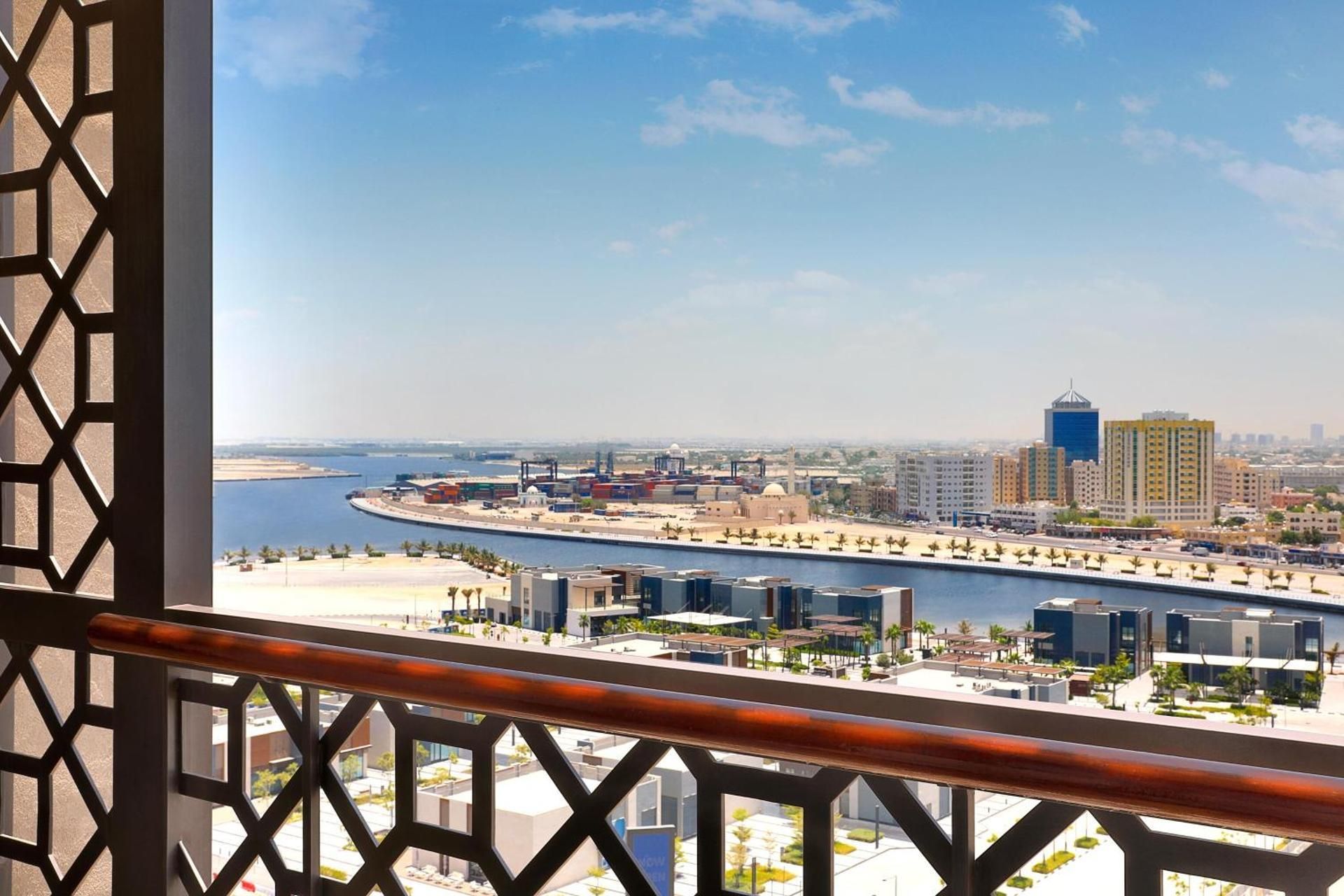 Superior, Guest room, 2 Twin, Creek view, Balcony