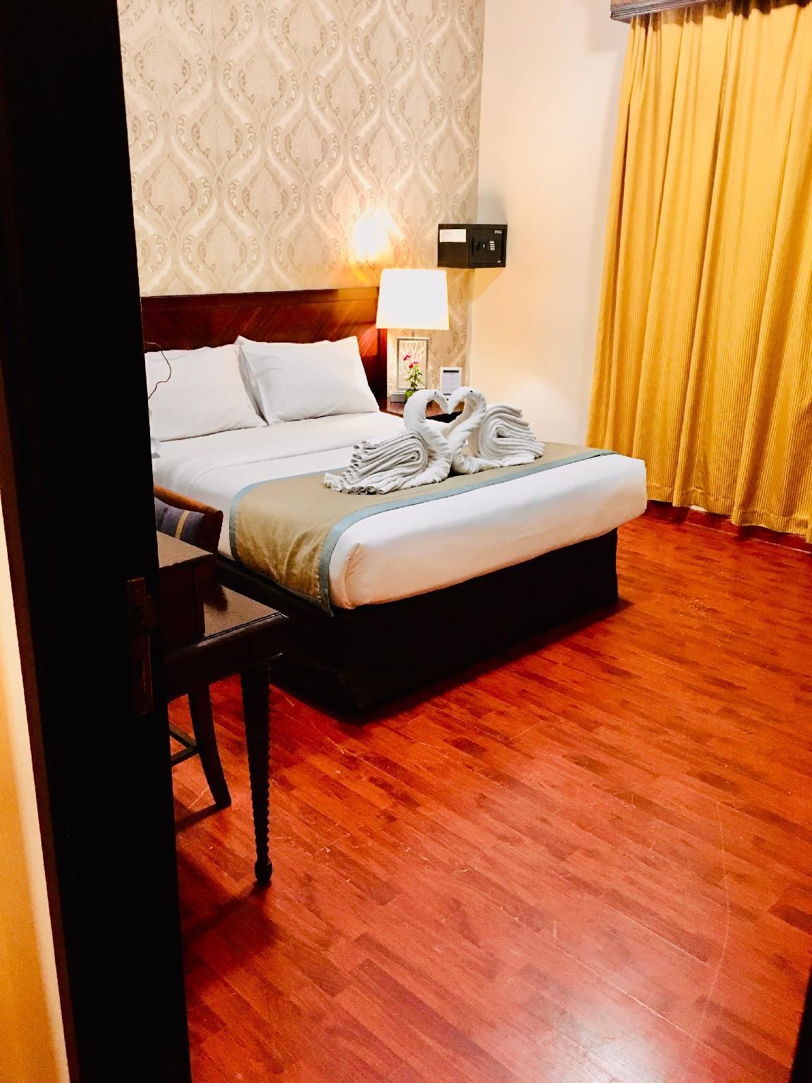 King Executive 2 Bedroom Suite