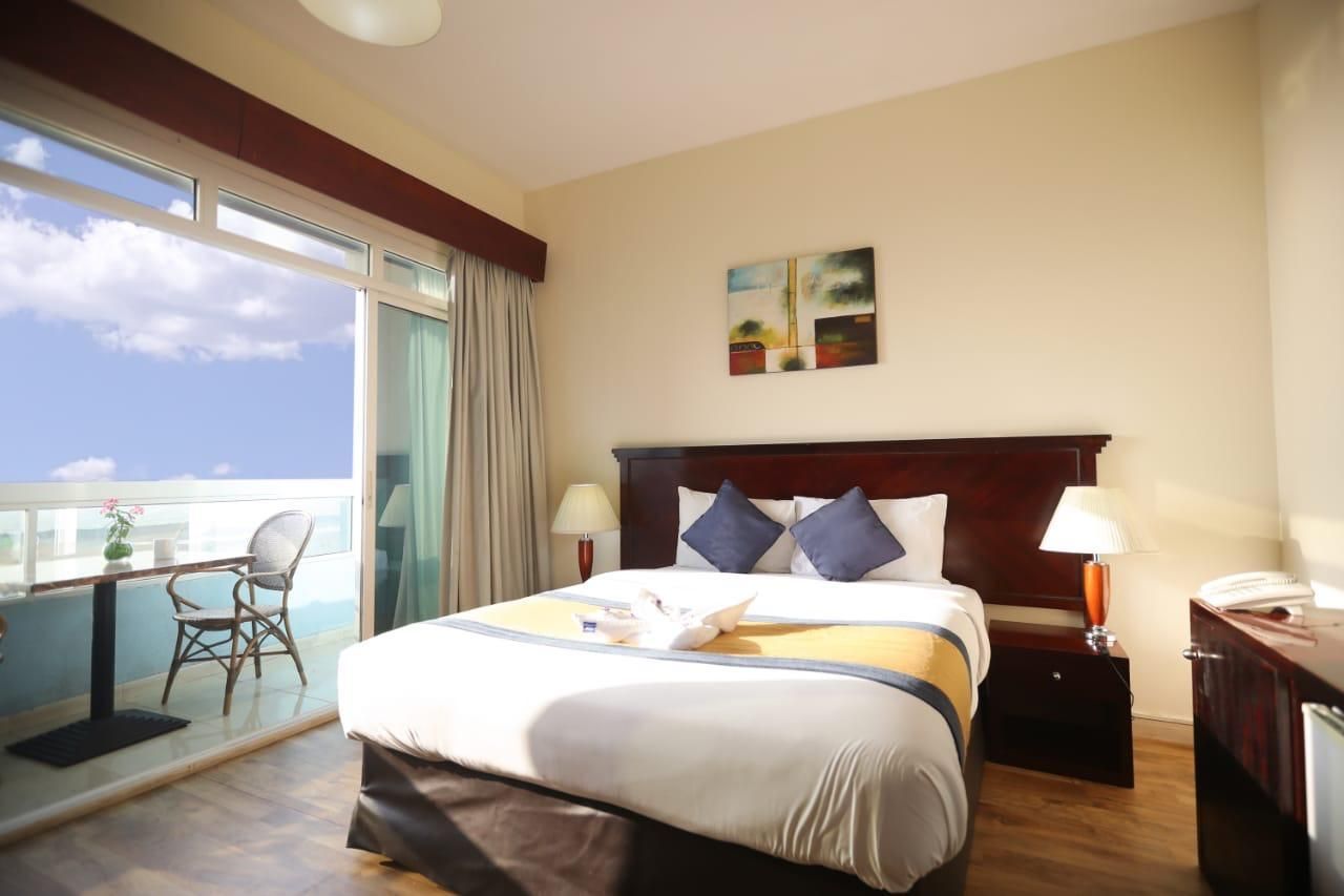 Deluxe Sea View Double or Twin Room with Balcony