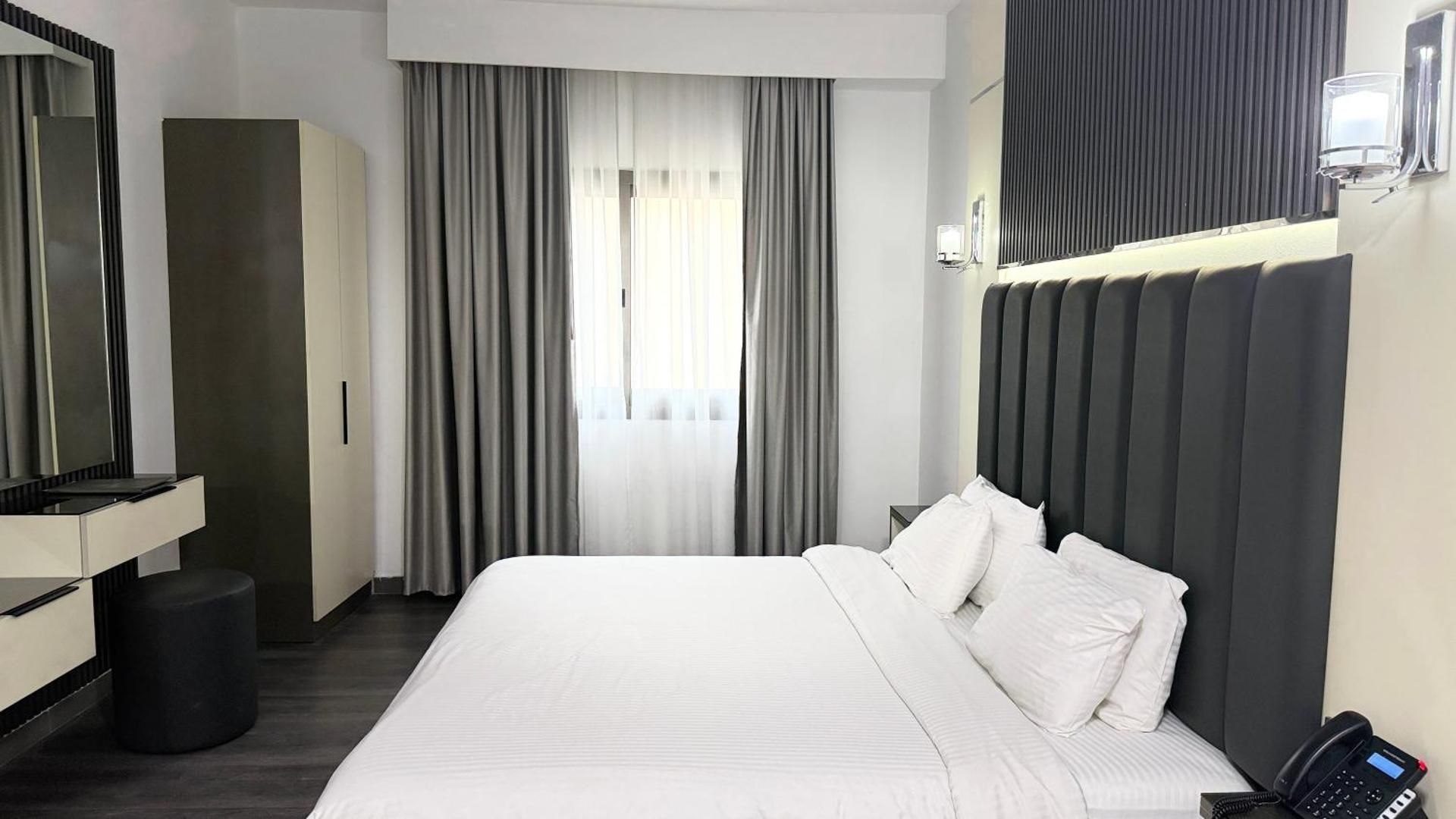 Standard King Bed With Jacuzzi