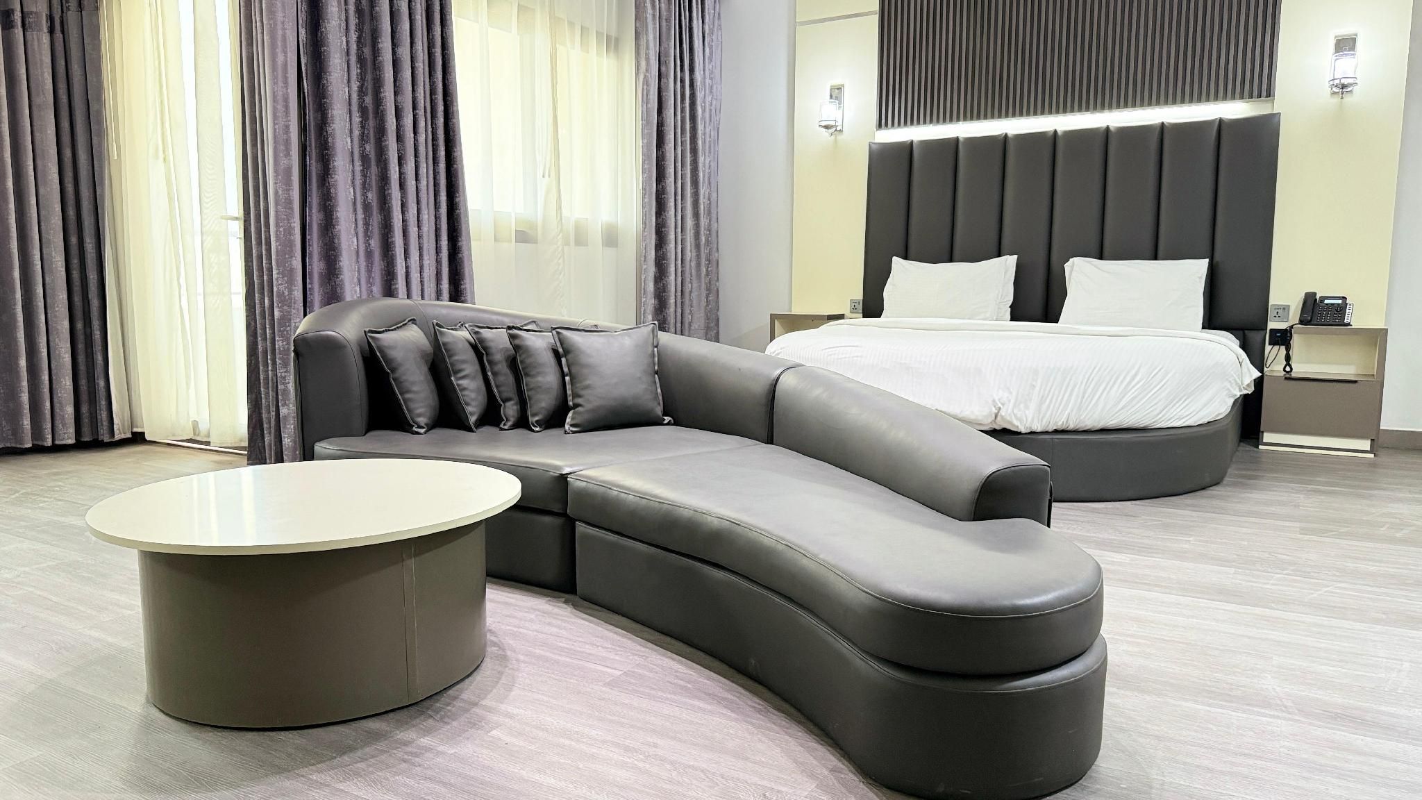 Presidential Suite with Jacuzzi