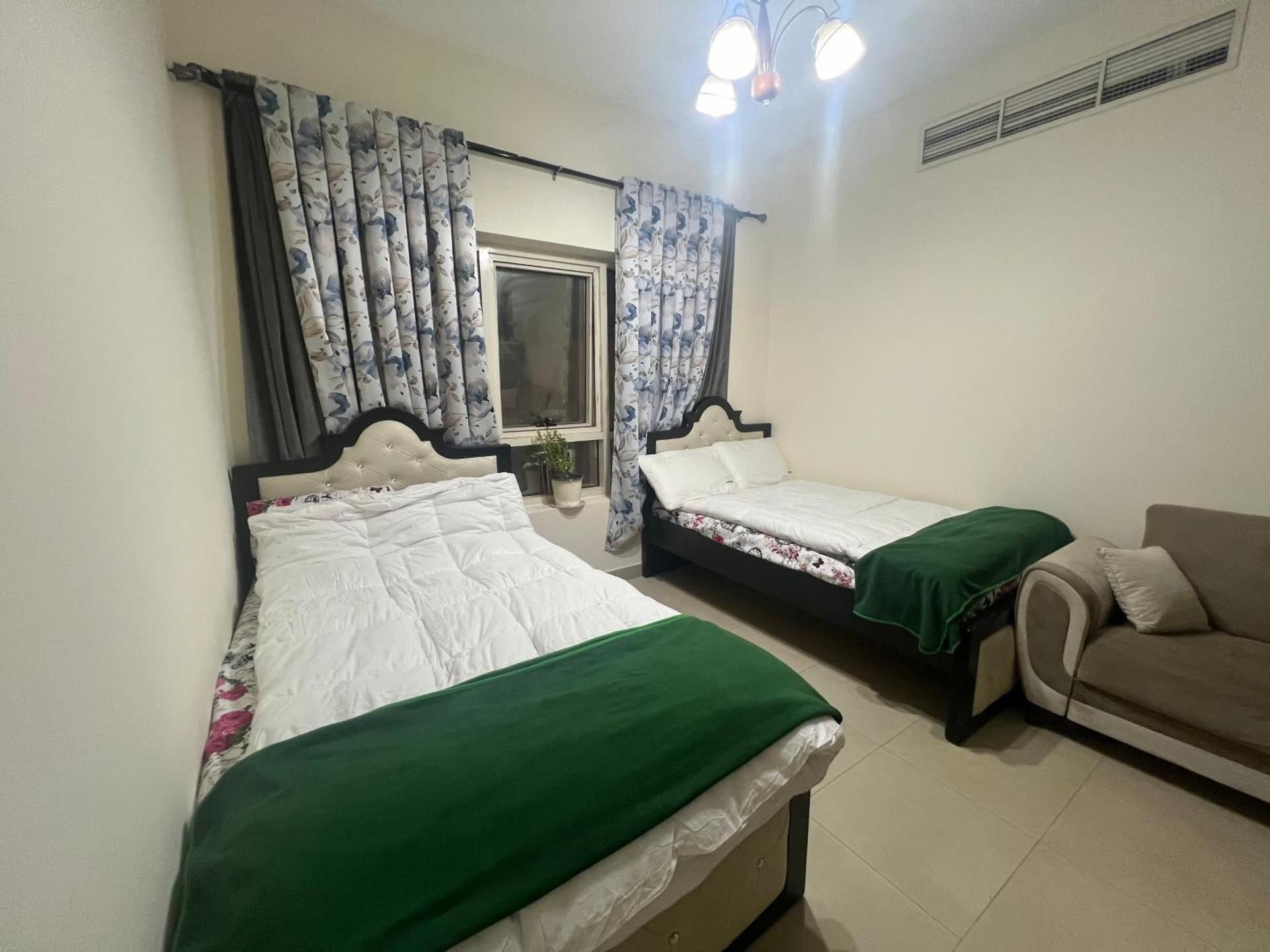 Twin Room with Private External Bathroom