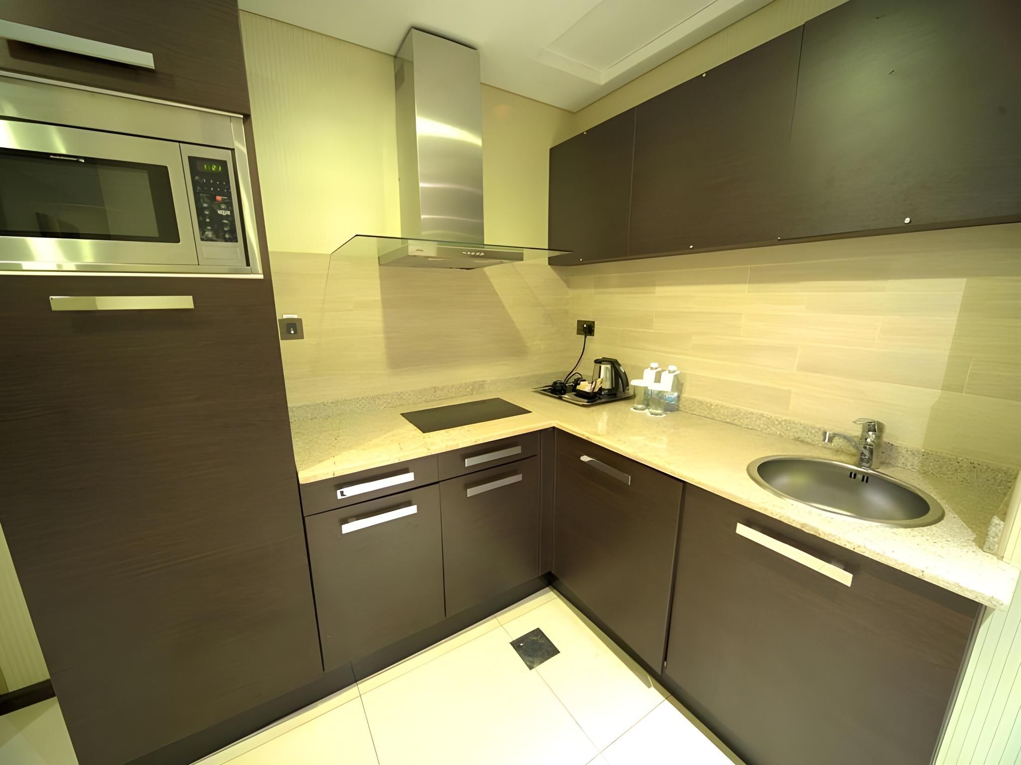 Family Suite (1-Bedroom + 1 Living Room)