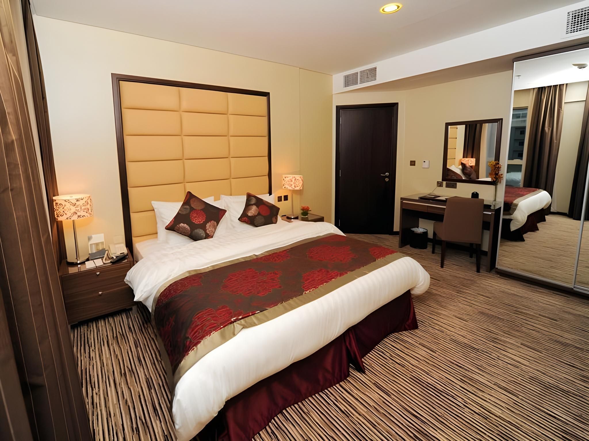 Deluxe King Room