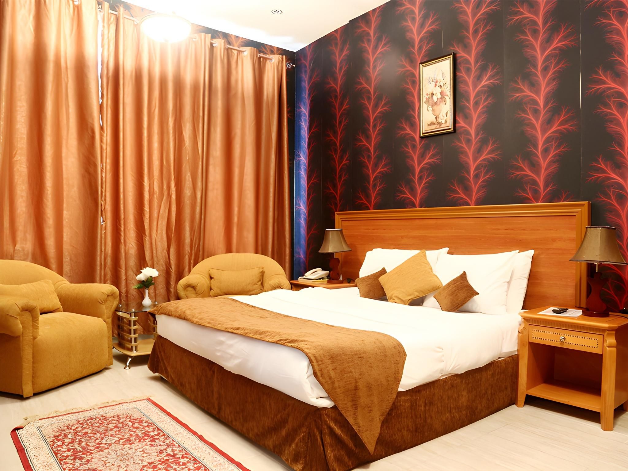 Deluxe King Bed