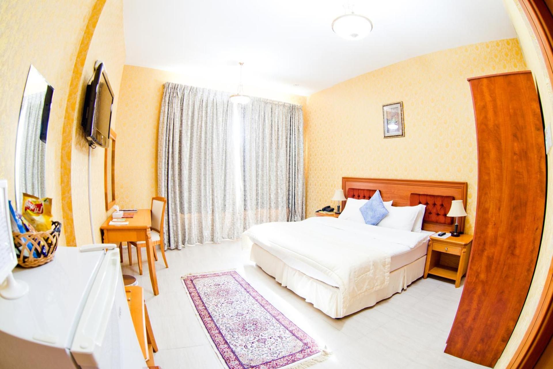 Deluxe King Bed