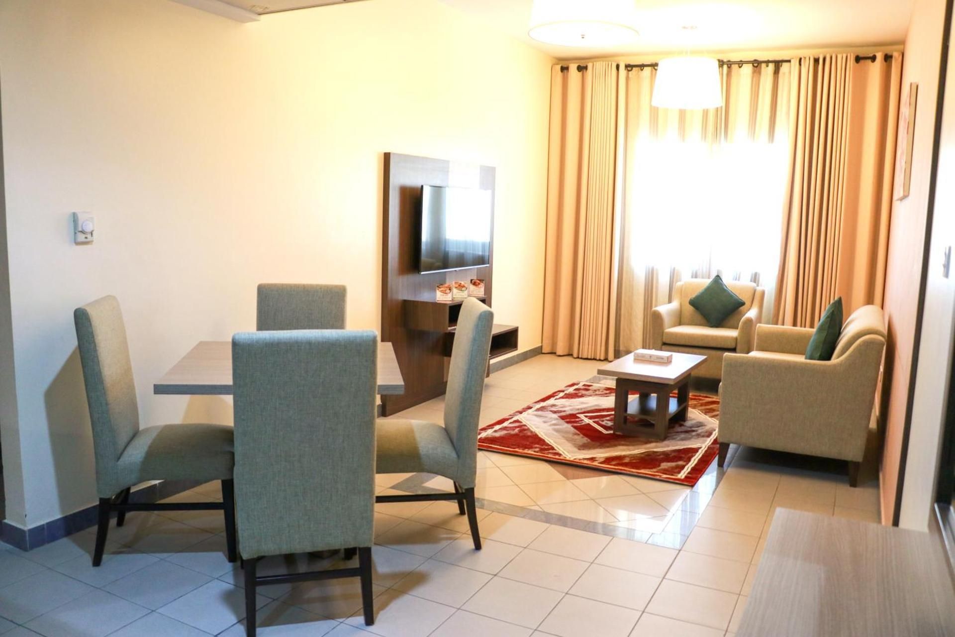 shared lounge/tv area