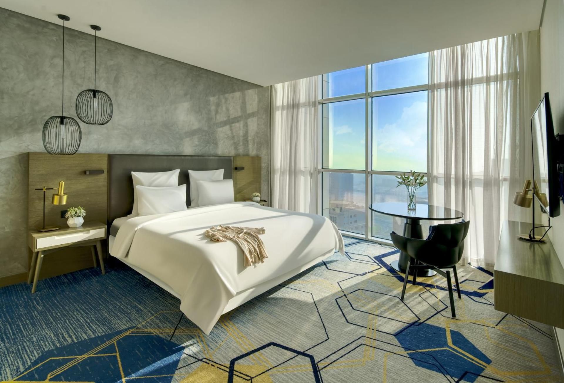 Deluxe Suite with King Size Bed and Living Room - Lagoon View