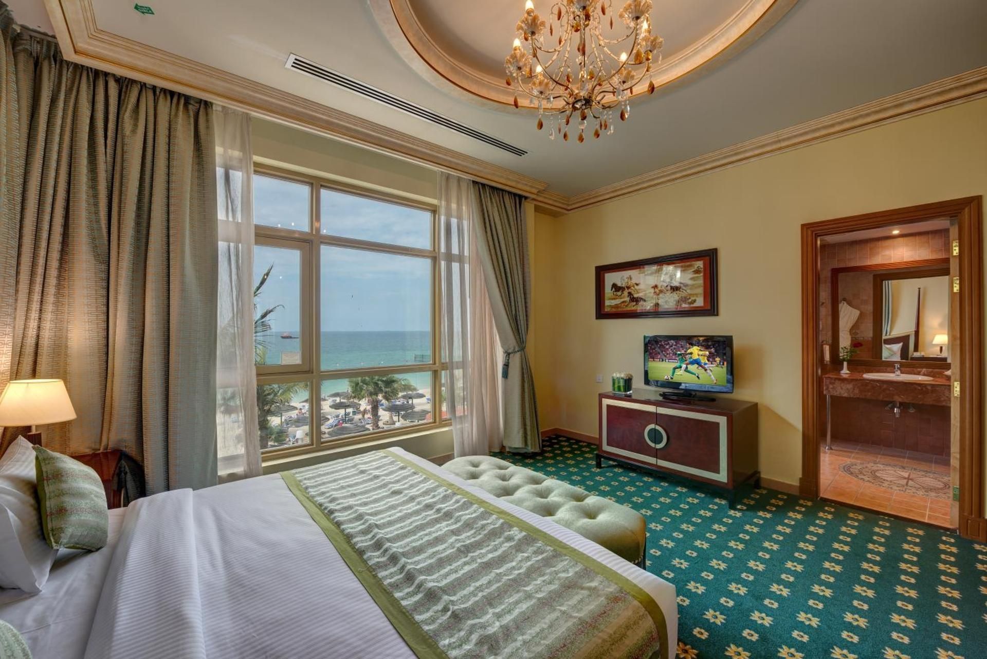 Executive Suite Sea View