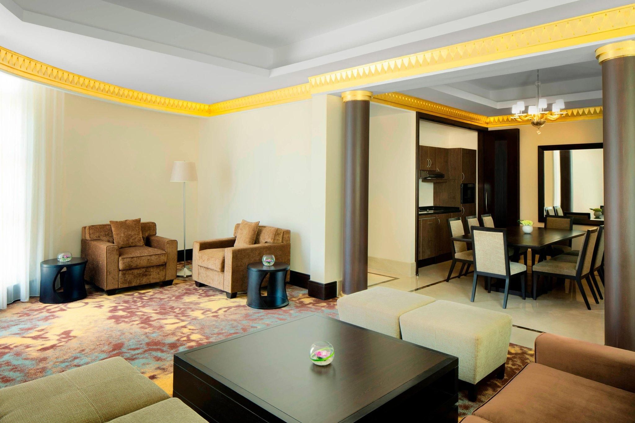 royal suite, private pool, club lounge access, 2 bedroom bi-level suite, sea view, balcony
