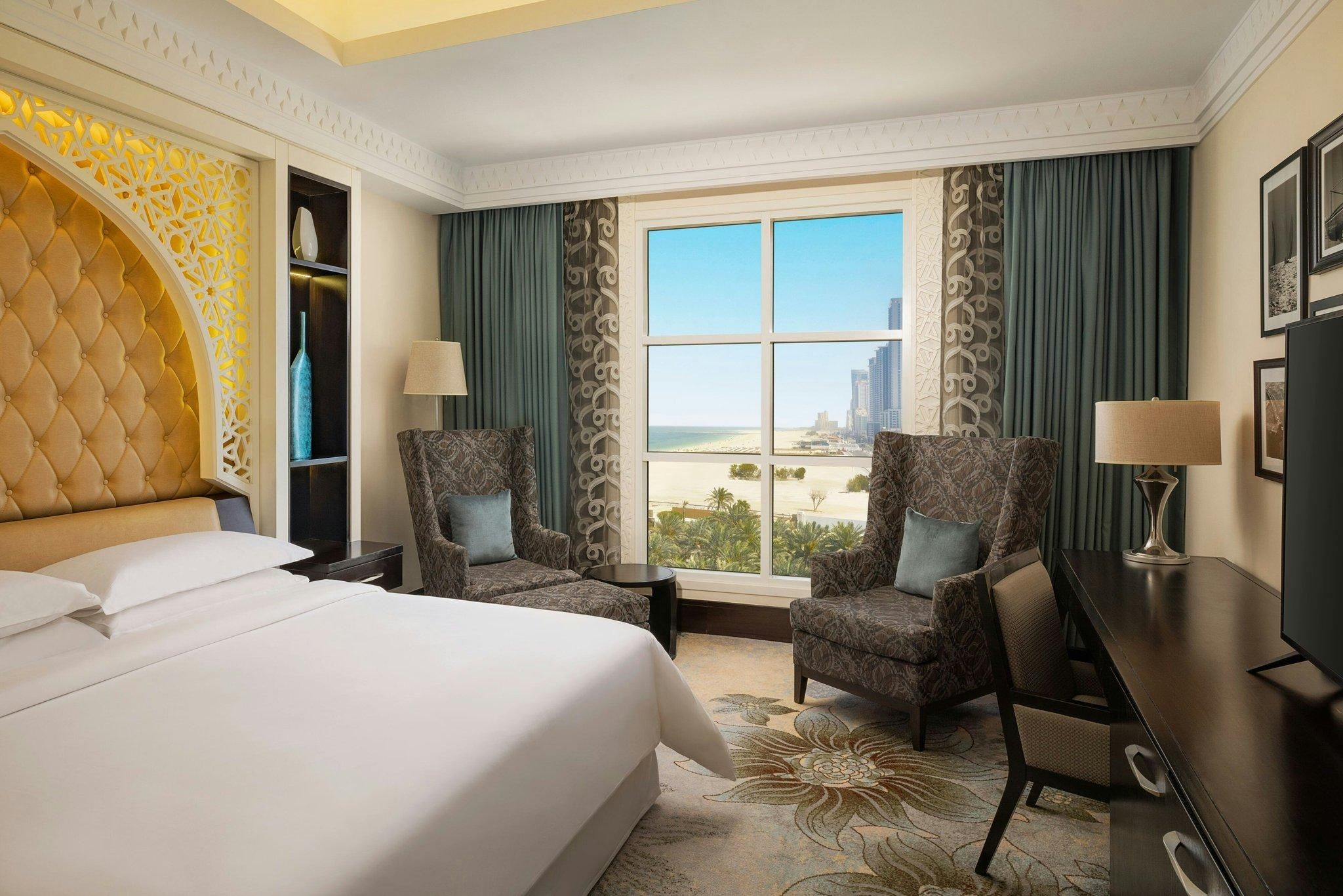 Deluxe Partial Sea View, Guest Room, 2 Double, Partial Sea View