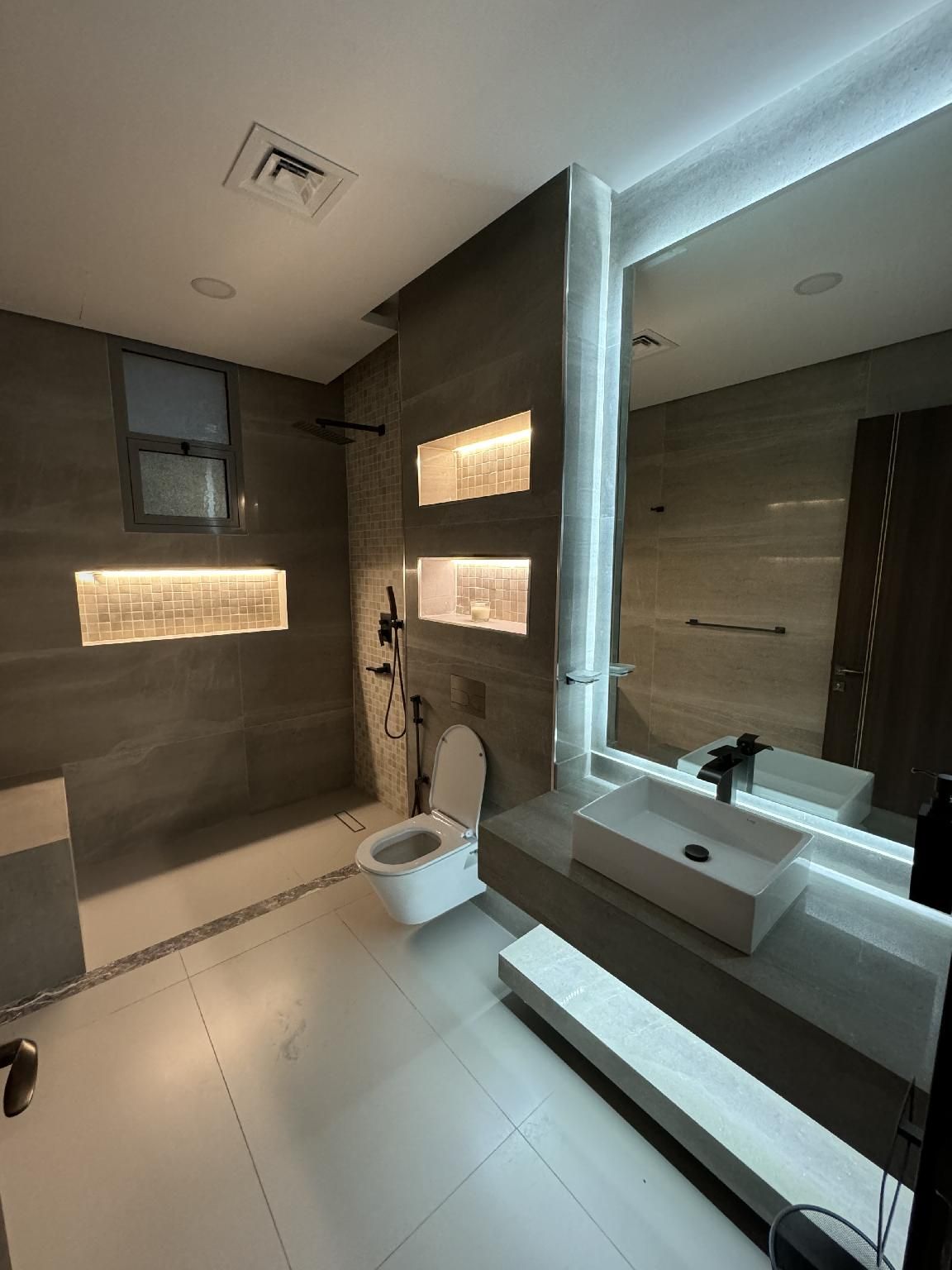 9980aeac894b9d94973fab7822125002