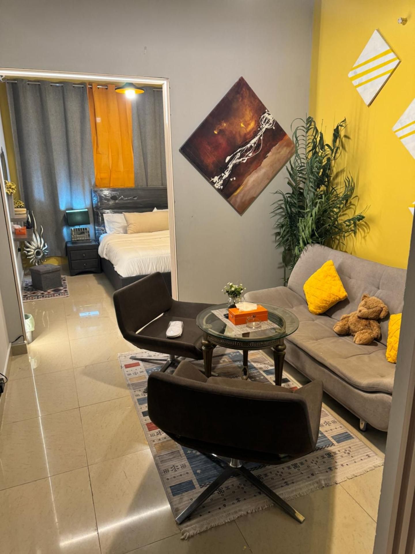 One-Bedroom Apartment