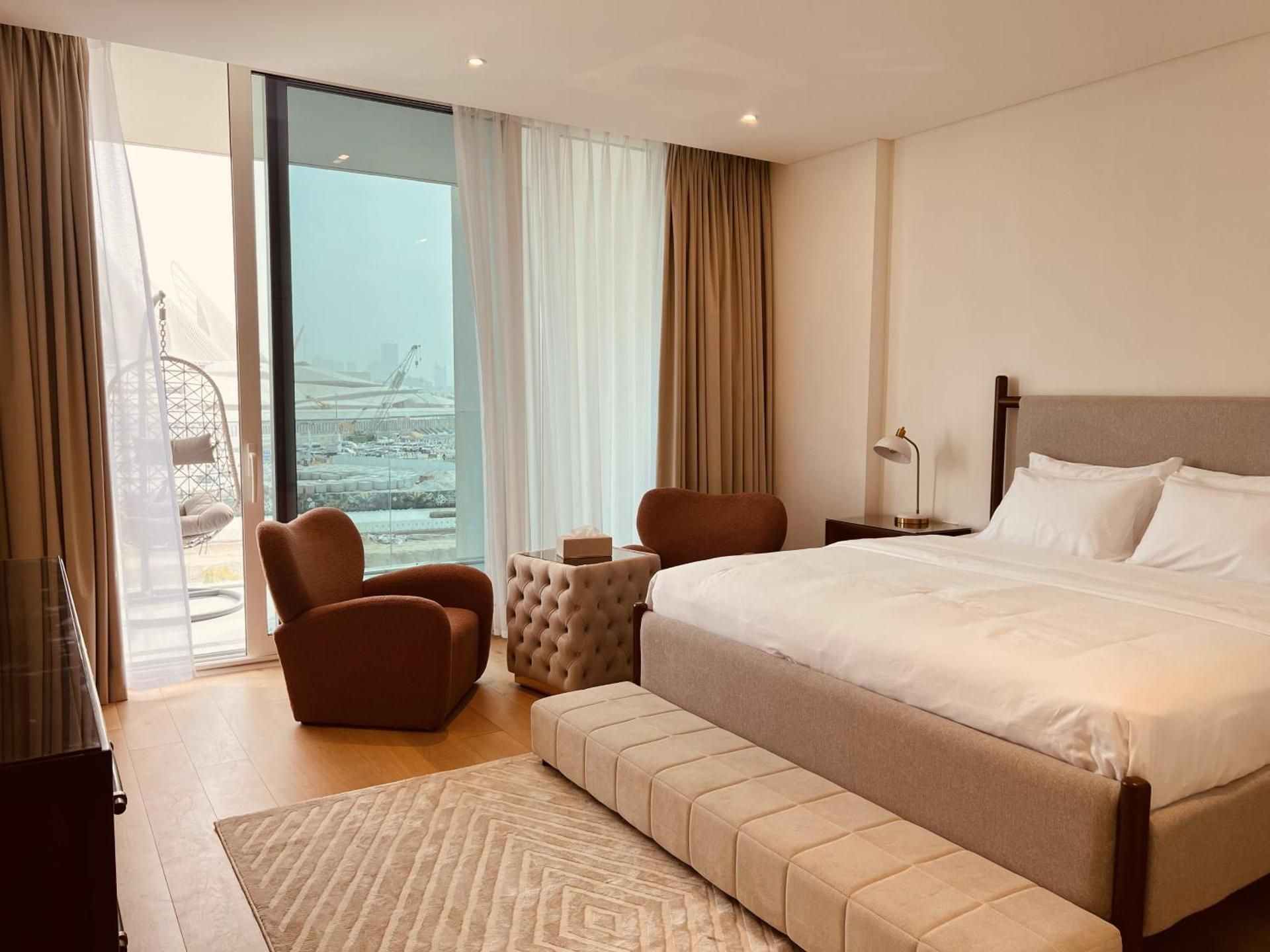 Two-Bedroom Deluxe Apartment with Balcony