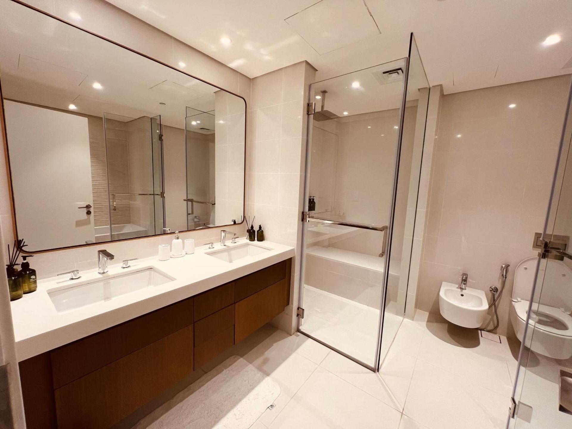 Two-Bedroom Deluxe Apartment with Balcony