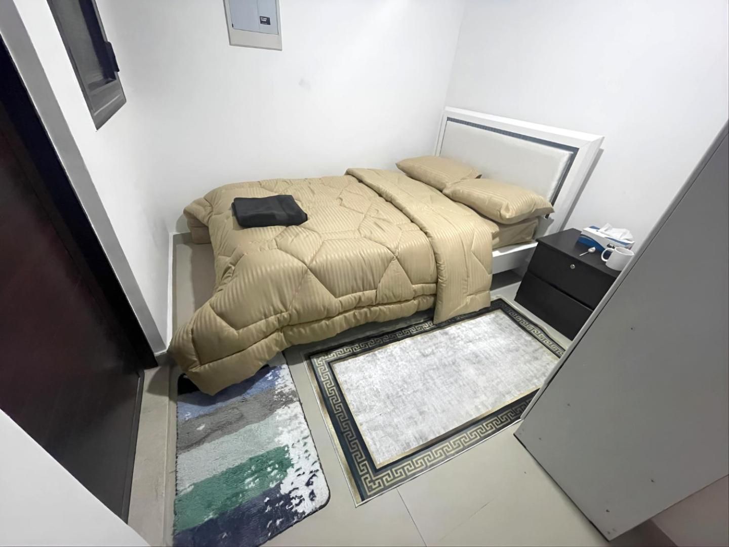 Affordable Master Room - Heart of Abu Dhabi Family Room with Private Bathroom
