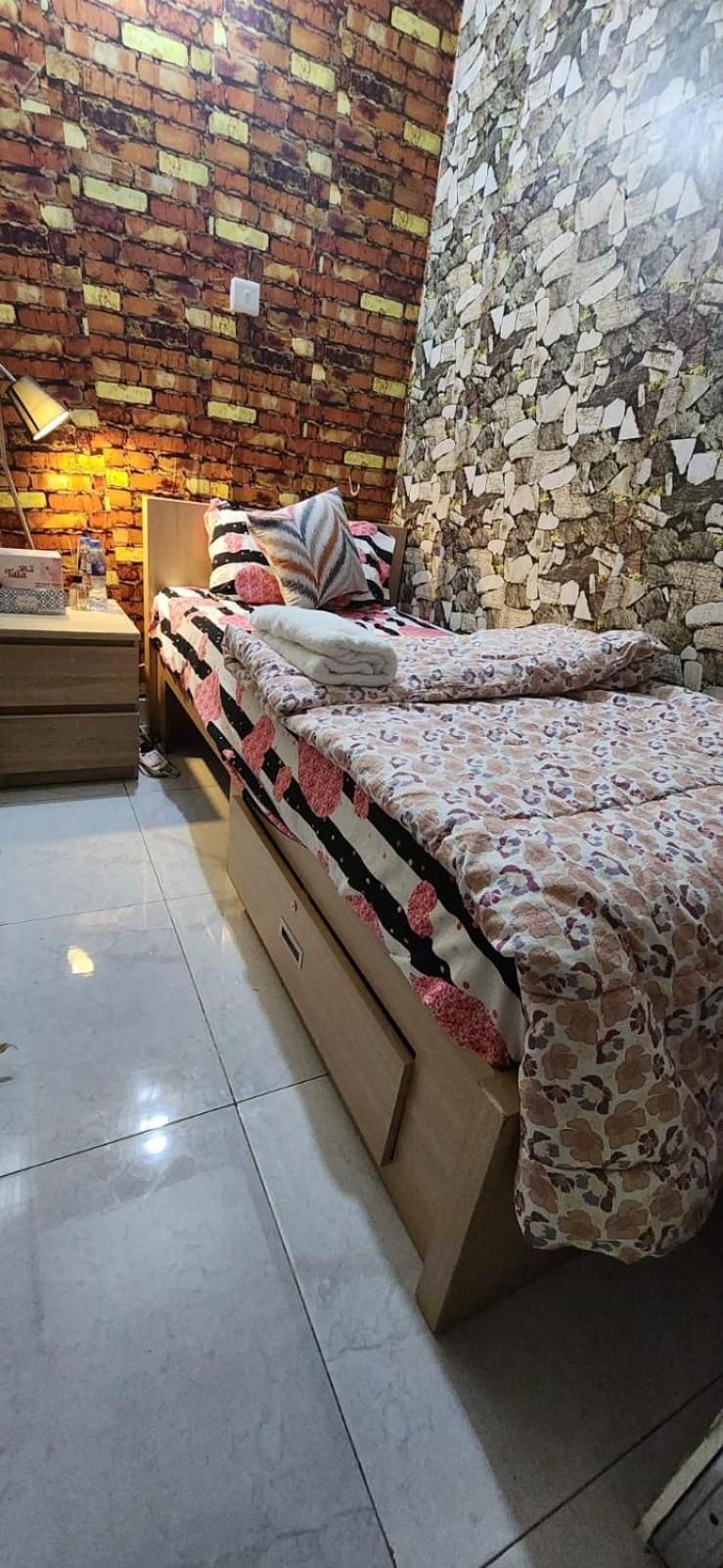 Single Room with Shared Bathroom