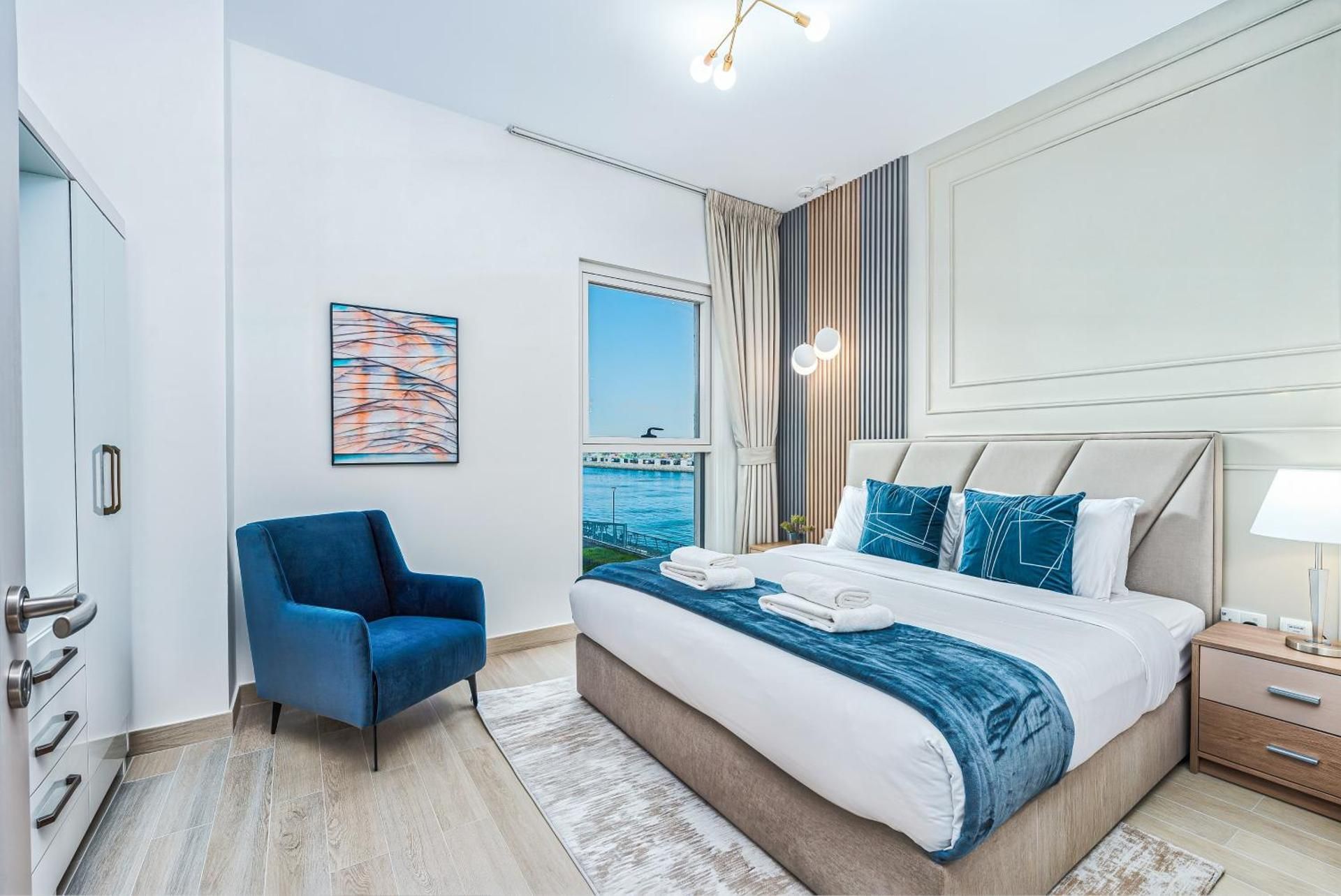 Apartment with Balcony