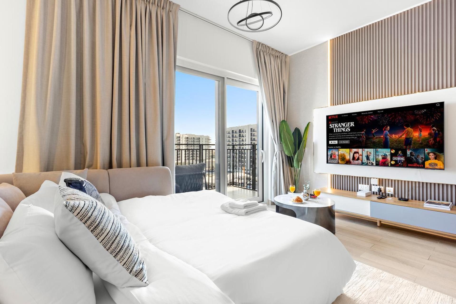 Four-Bedroom Apartment with Balcony