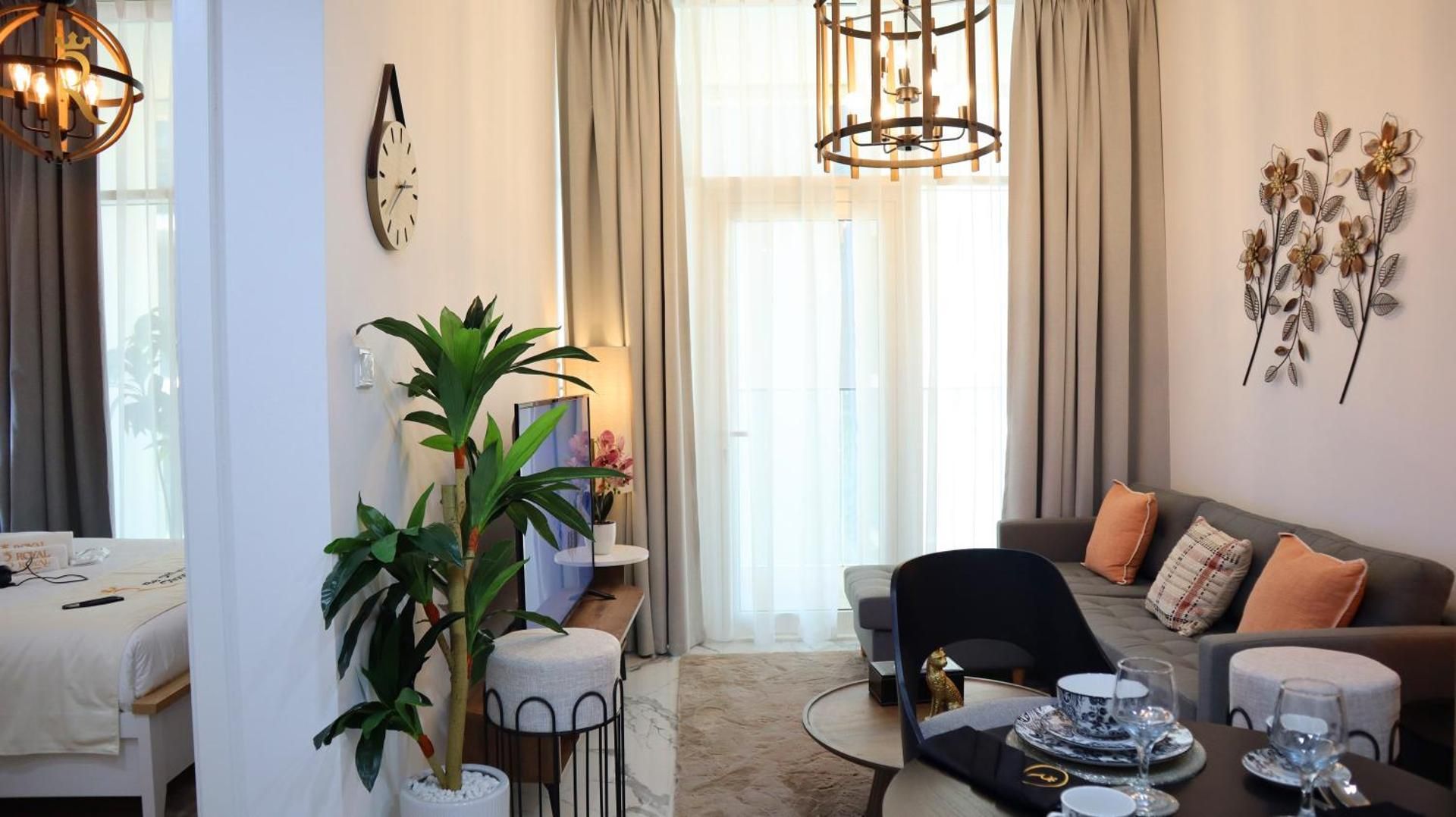 One-Bedroom Apartment