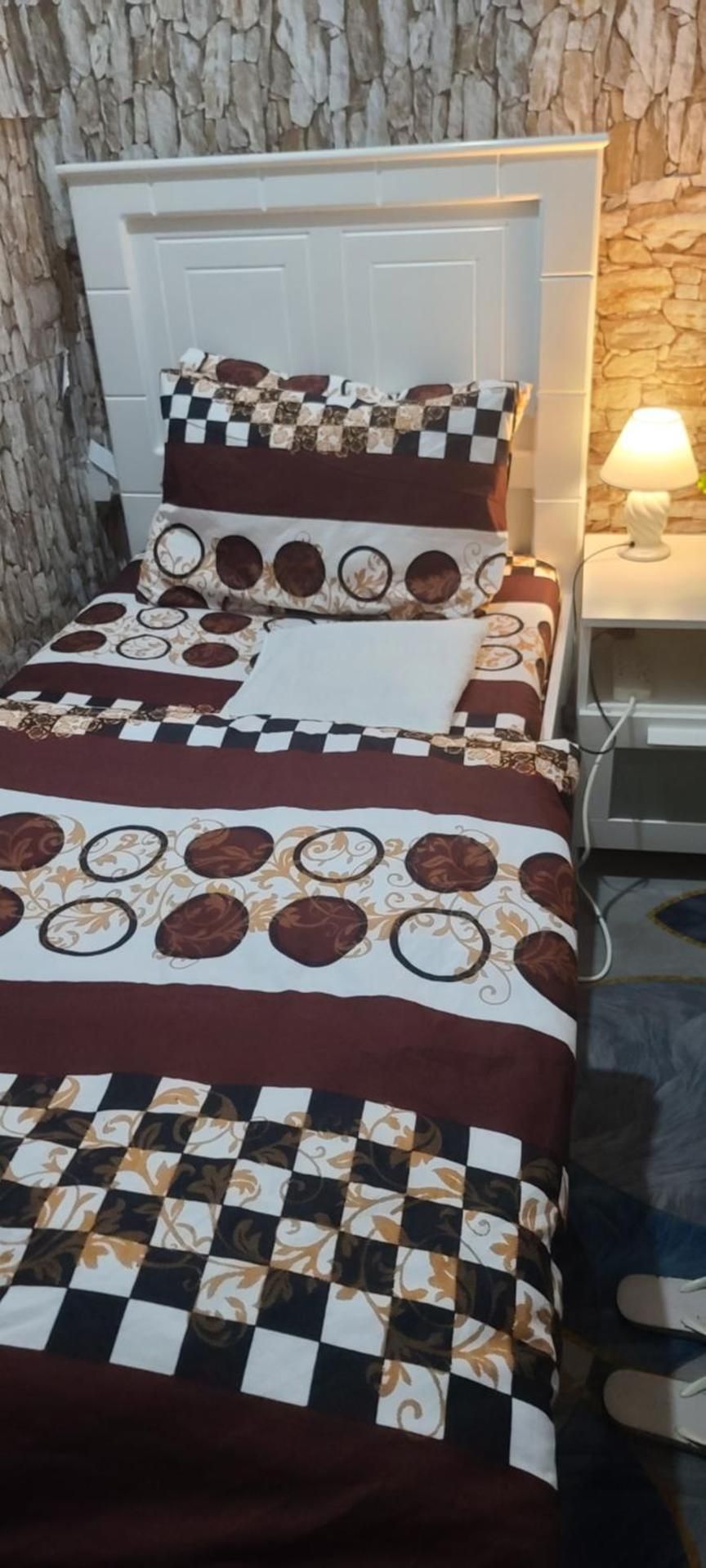 Single Room with Shared Toilet