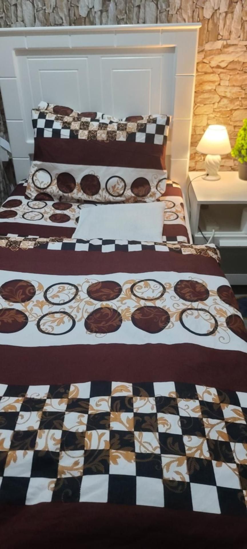 Single Room with Shared Toilet