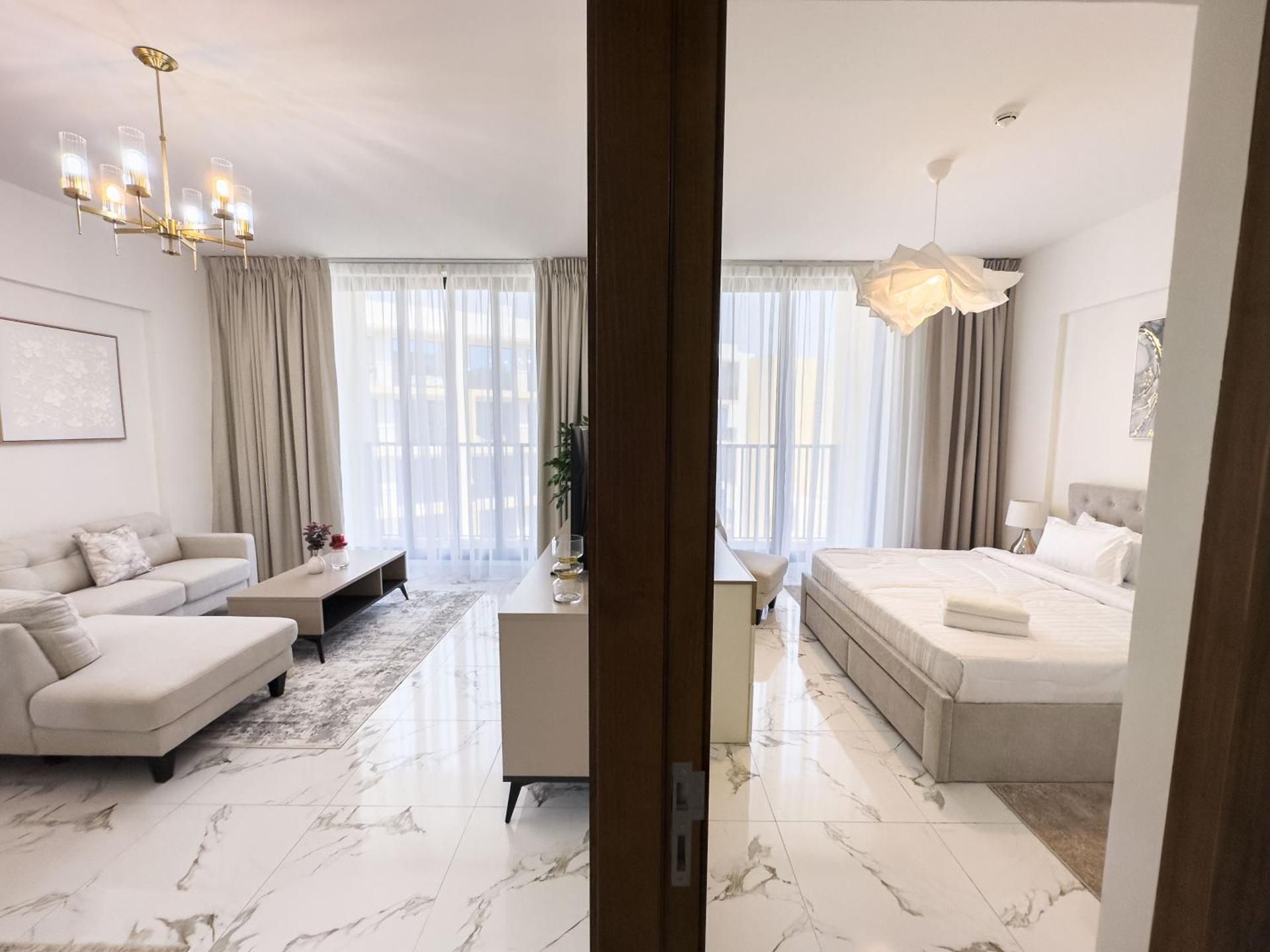 One-Bedroom Apartment with Pool View