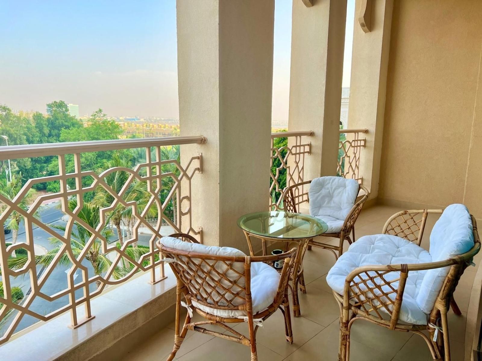 One-Bedroom Apartment with Balcony