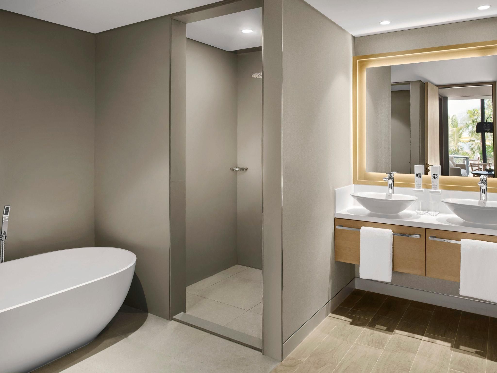 Al Marjan Beachfront Suite with Private Pool