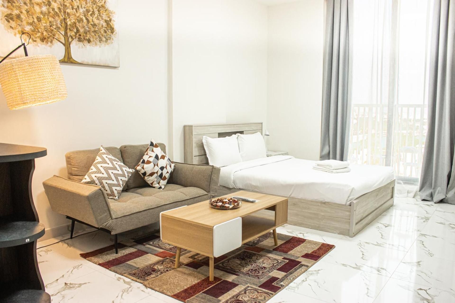 King Studio with Sofa Bed