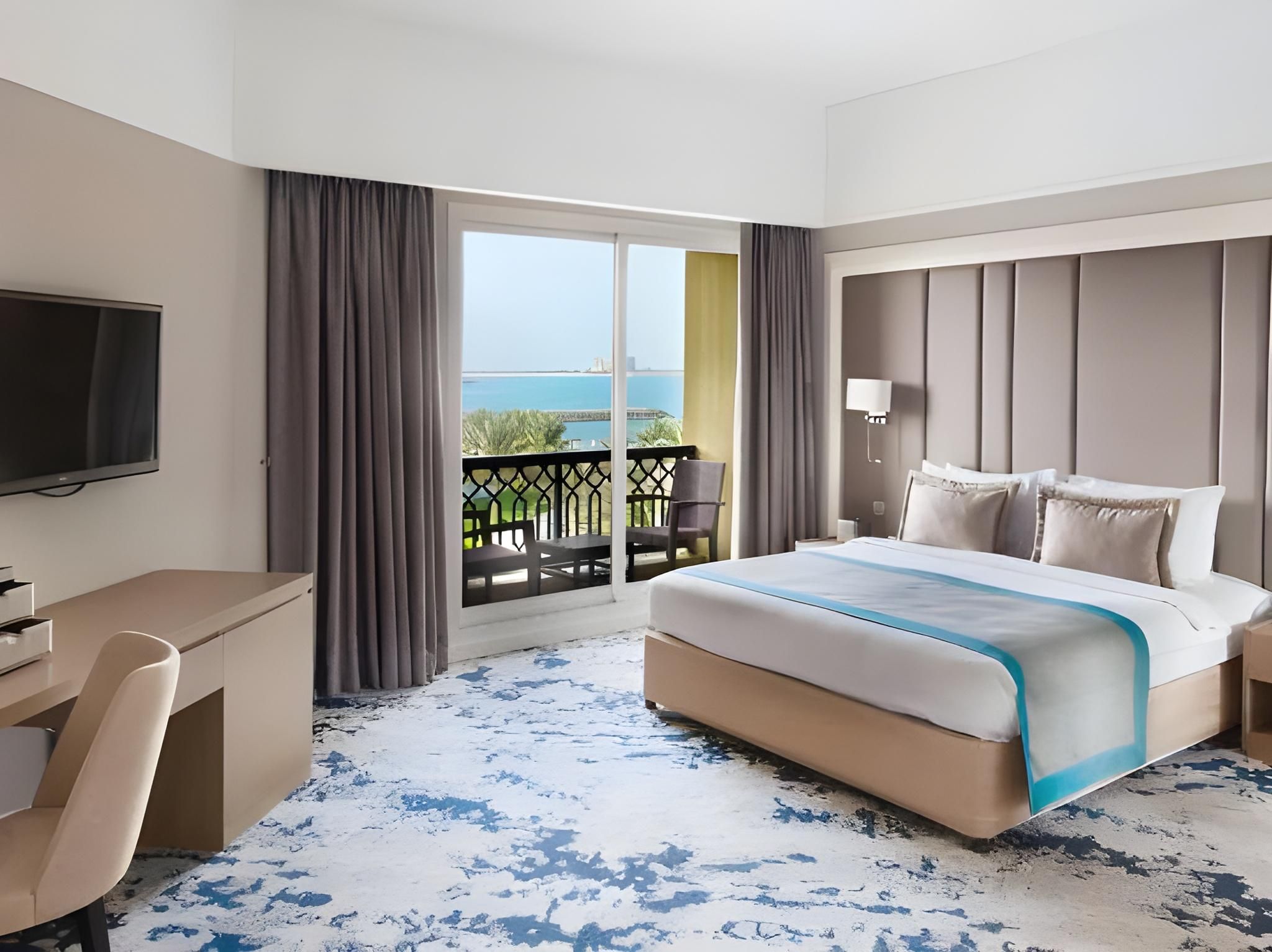 Interconnecting Family Suite with Sea or Pool View