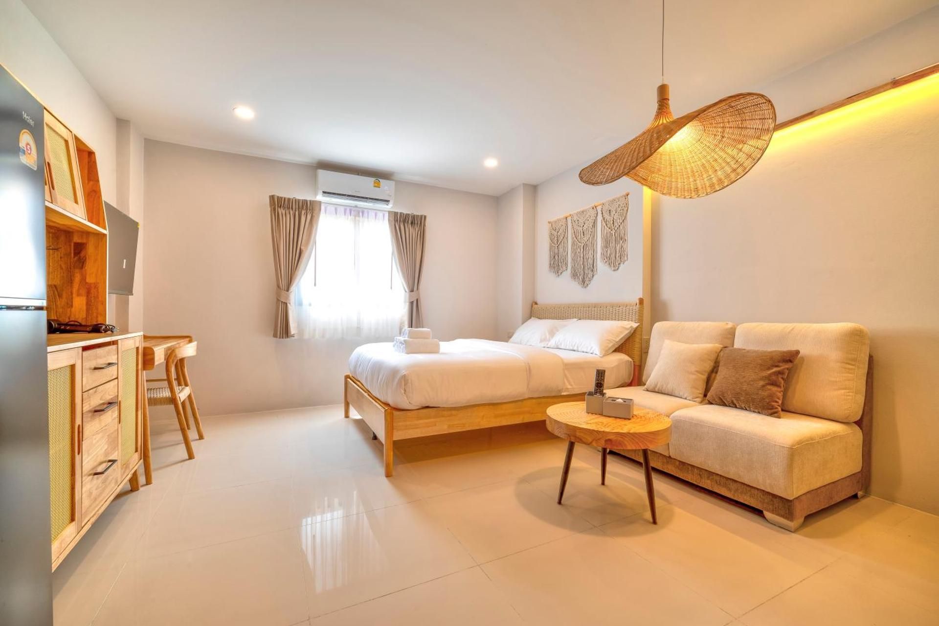 Comfort Queen Room