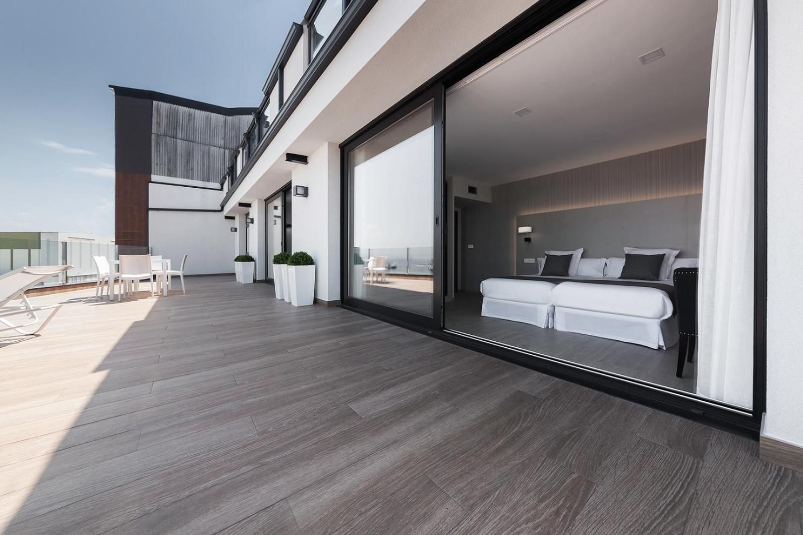One-Bedroom Apartment with Terrace