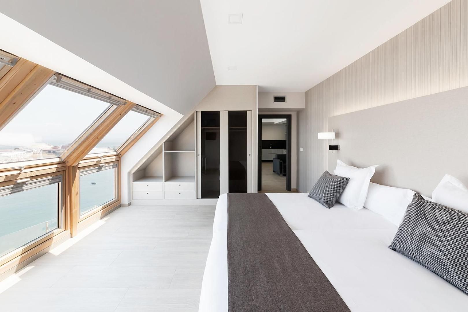 1 Bedroom Deluxe Apartment