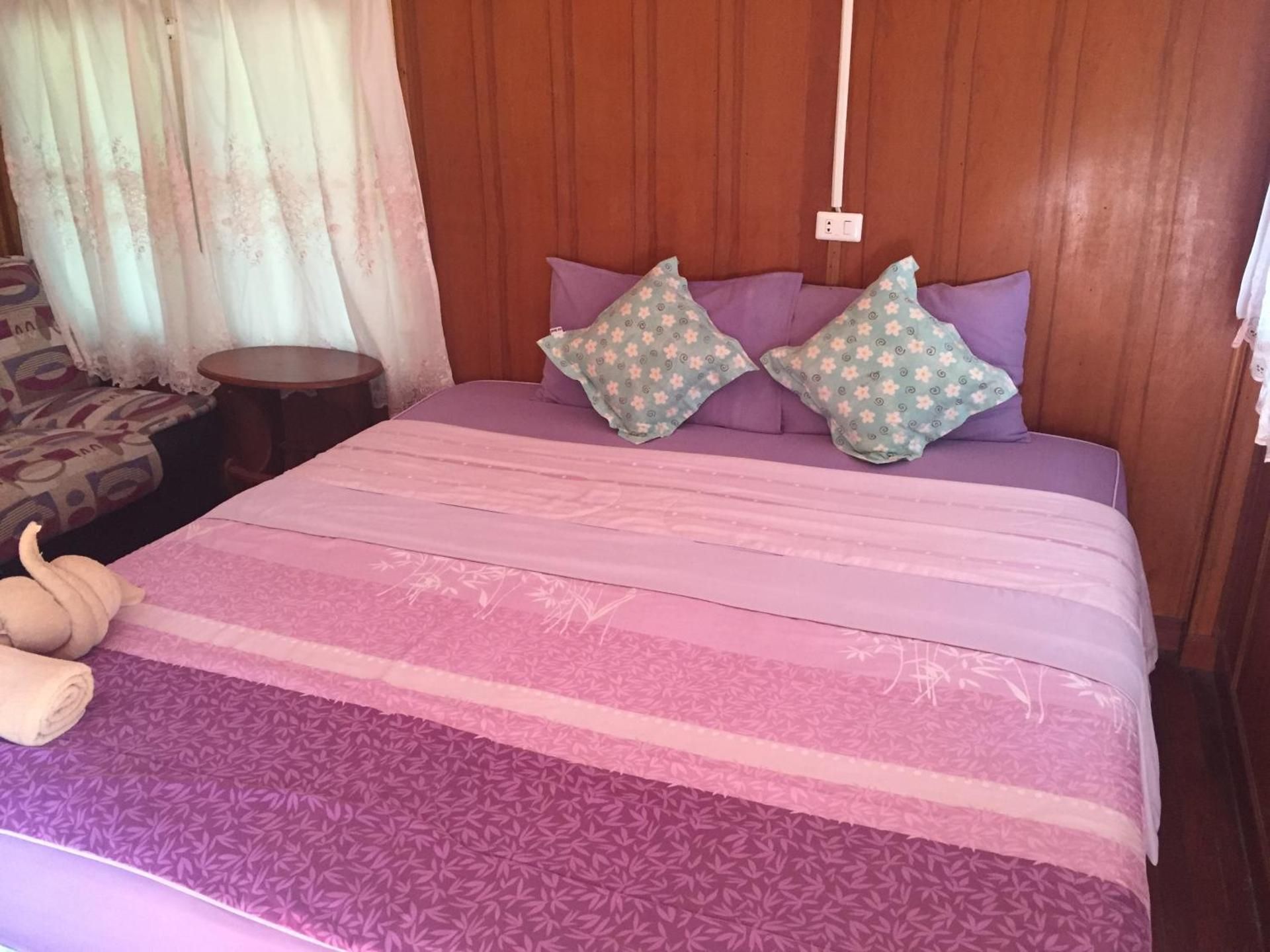 Sin U Rai Resort Standard King Room