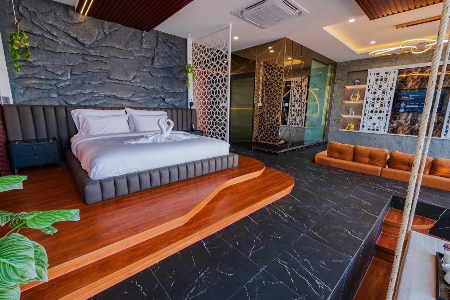 Double Room with Balcony and Sea View