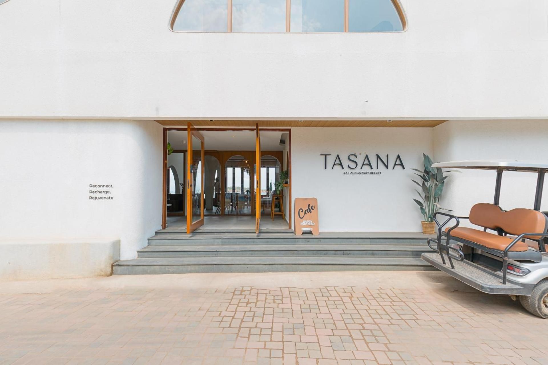 Tasana bar and luxury resort